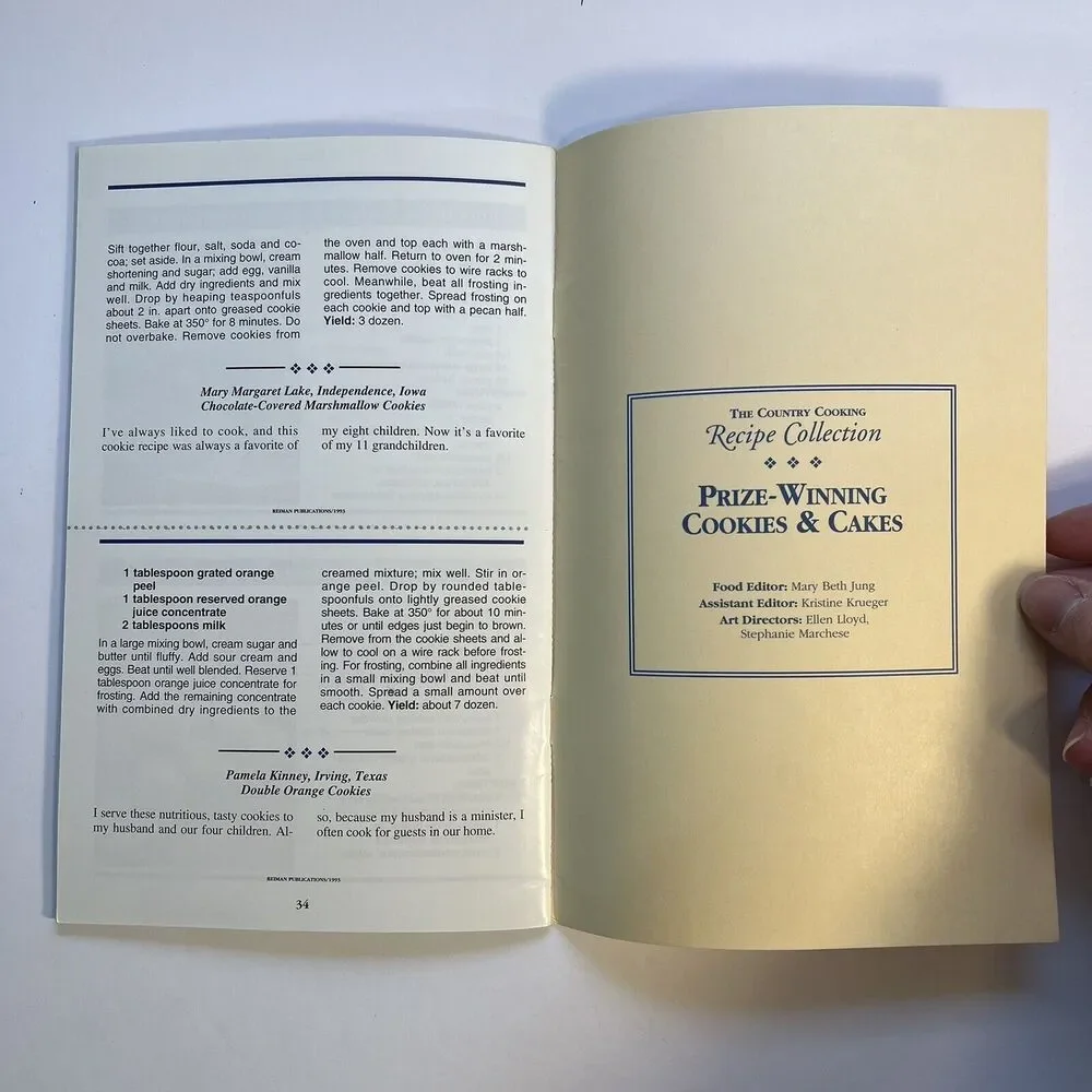Prize Winning Cookies and Cakes The Country Cooking Recipe Collection Cookbook
